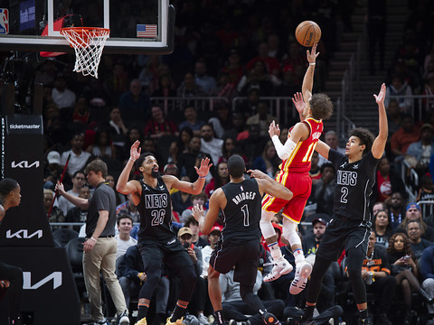 Les Hawks battent les Nets au 