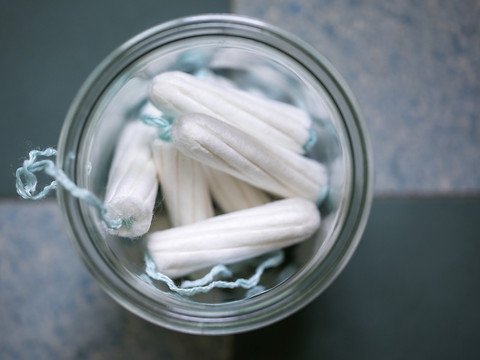 Les tampons et serviettes hygiéniques seront moins taxés