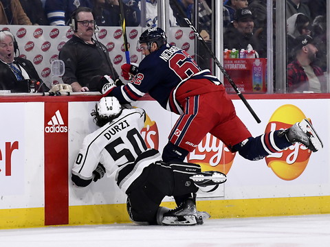 Niederreiter battu pour ses débuts avec Winnipeg