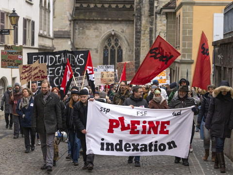 Près de 1500 fonctionnaires dans la rue - Rencontre le 22 mars