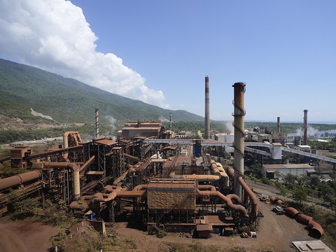 Visé par des sanctions américaines, Solway suspend ses activités