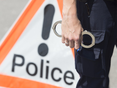 La police bernoise démantèle un vaste trafic de drogue en ligne