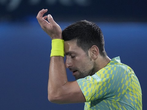 Dubai: Novak Djokovic sorti en demi-finale
