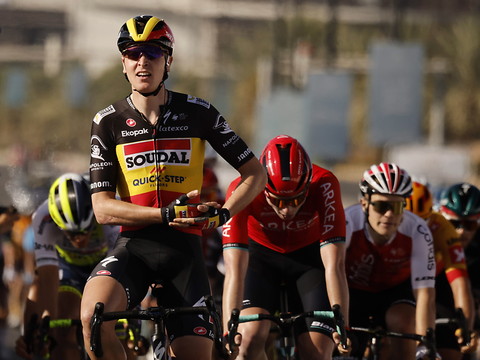 Le Belge Tim Merlier remporte au sprint la première étape