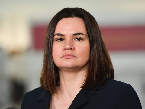 L'opposante Tikhanovskaïa en exil condamnée à 15 ans de prison