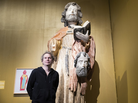 L'artiste Abraham Poincheval se confine dans une sculpture au MAHF