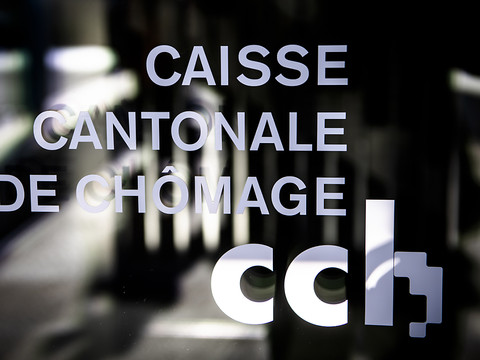 Légère baisse du taux de chômage en février à 2,1%
