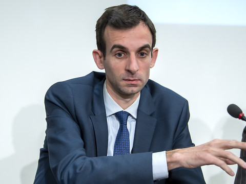 Un rapport critique certaines méthodes de la police judiciaire genevoise