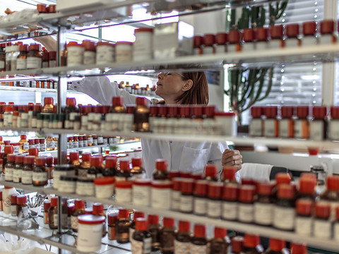 Plusieurs parfumeurs accusés d'entente sur les prix