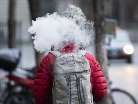 Le Conseil des Etats avalise l'impôt sur les vapoteuses