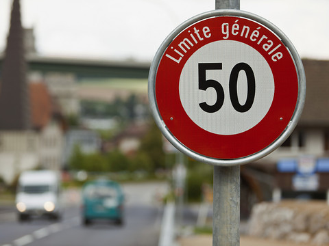 Excès de vitesse: le détecteur de signaux est tombé dans le panneau