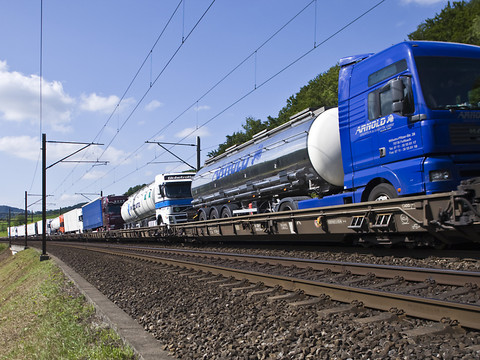 Le transport de camions par rail doit tenir jusqu'en 2028