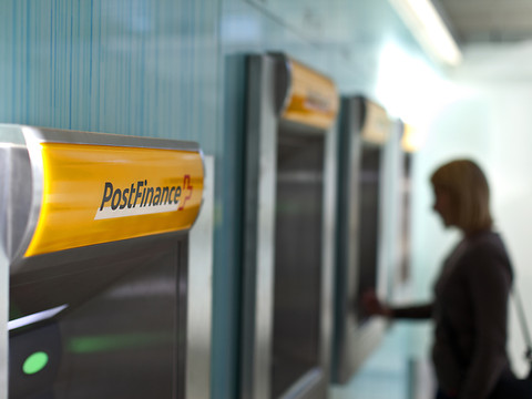 Postfinance plombé en 2022 par la fin des taux négatifs