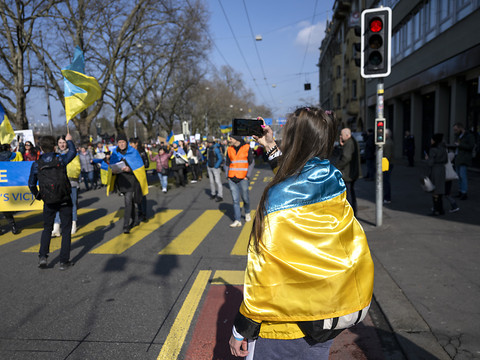Des Suisses moins solidaires avec les réfugiés ukrainiens