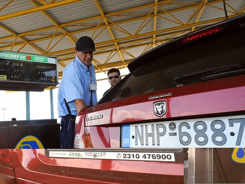 Réunion lundi de pays rétifs à la fin des voitures thermiques