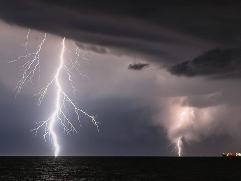 Coupures de courant et perturbation du trafic à cause des orages
