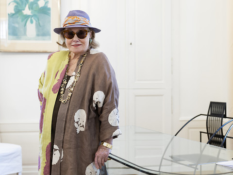 Nadine de Rothschild soutient le lancement de la Légion du coeur