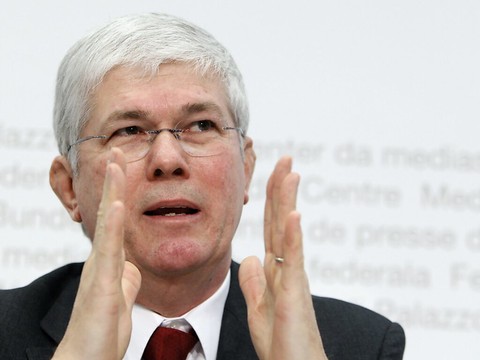 La Comco réticente à l'idée d'une fusion CS-UBS (expert)
