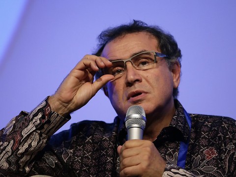 Credit Suisse doit être scindée en trois, selon Nouriel Roubini