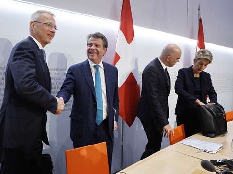 L'UBS avale Credit Suisse, avec les garanties de la Confédération