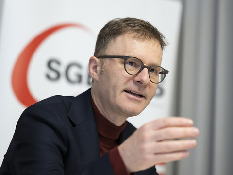 UBS-CS: l'USS réclame le maintien des emplois et un bon plan social
