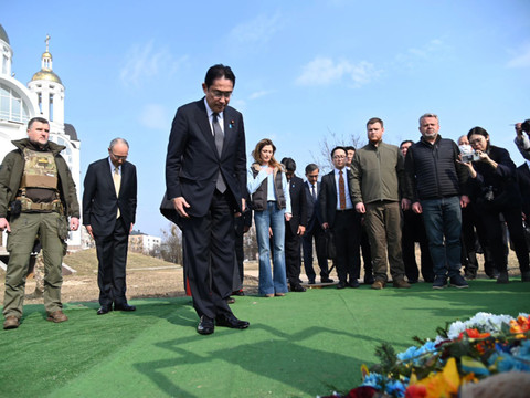 Le Premier ministre japonais exprime son 