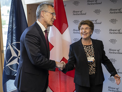 Viola Amherd a rencontré le chef de l'Otan Jens Stoltenberg