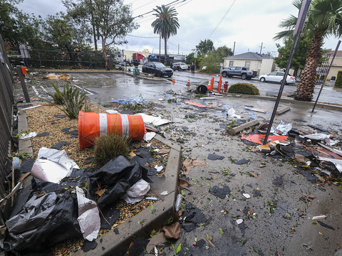 Des tornades frappent deux villes en Californie