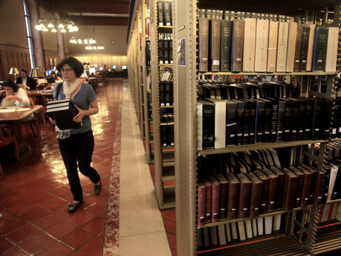 Record des tentatives de censure de livres aux Etats-Unis (ONG)