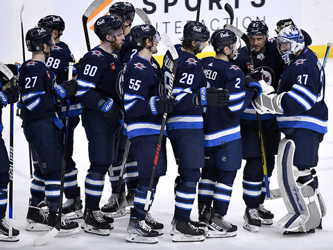 Les Jets se rapprochent des play-off