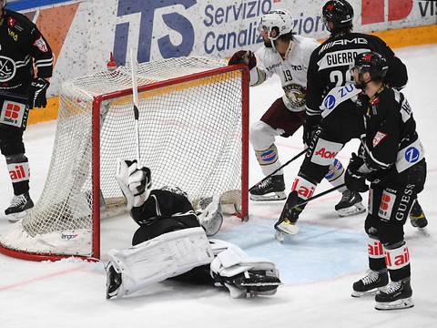 Genève-Servette, Bienne et Zoug en demi-finales
