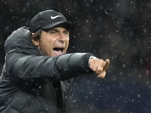Antonio Conte n'est plus l'entraîneur de Tottenham