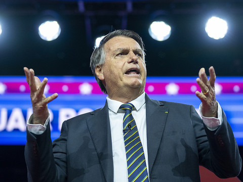 Bolsonaro rentre au Brésil pour la première fois depuis sa défaite