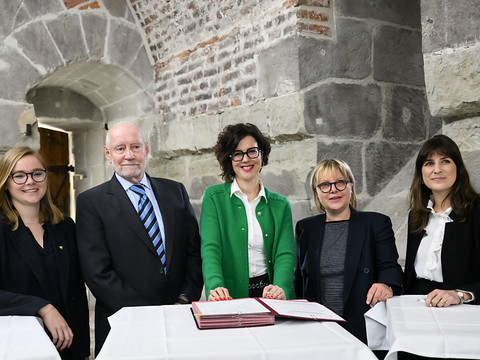 Le Conseil d'Etat et les faîtières de communes concluent un accord