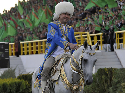 Une chaîne de télévision en l'honneur de l'homme fort du Turkménistan