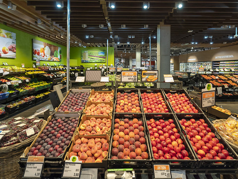 Le commerce de détail a pris de l'embonpoint en février