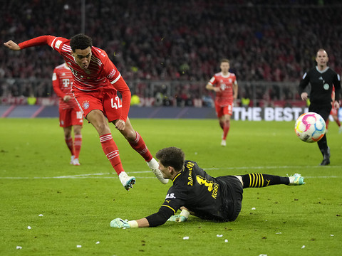 Le Bayern écrase Dortmund, soirée noire pour Kobel