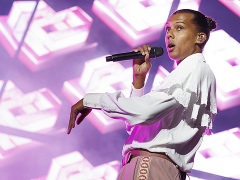 Stromae, malade, annule tous ses concerts jusqu'à fin mai