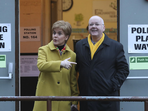 Le mari de l'ex-Première ministre Sturgeon libéré sans poursuites