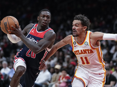 Les Hawks se donnent de l'air
