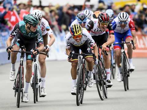 Higuita gagne la 5e étape au sprint, Vingegaard toujours leader
