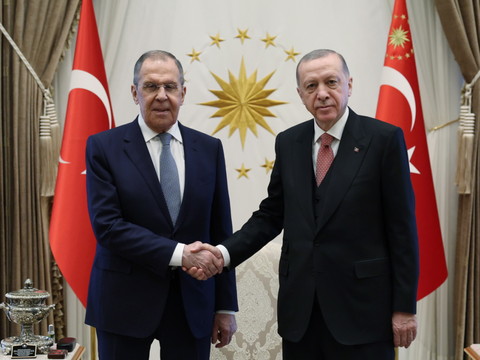 Céréales ukrainiennes: Lavrov menace de suspendre l'accord