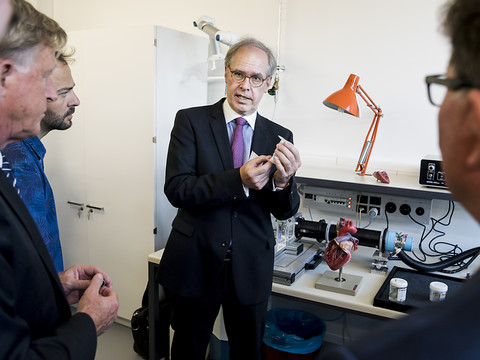 Un chirurgien veut changer la mentalité dans le système médical