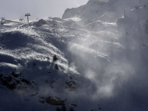 Massif du Mont-Blanc: au moins quatre morts dans une avalanche