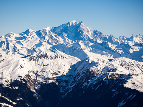 Le bilan de l'avalanche en Haute-Savoie s'alourdit à six morts