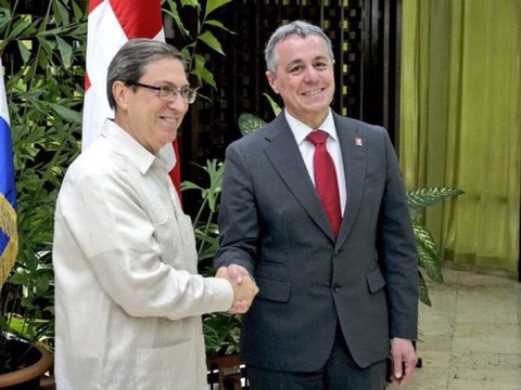 Cassis discute du retrait de la coopération suisse à Cuba