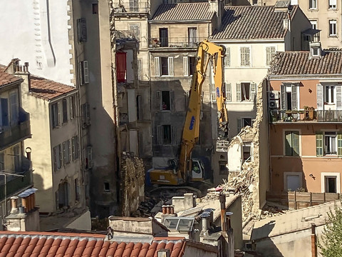 Immeuble effondré à Marseille: Deux disparus encore recherchés