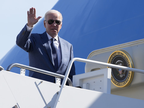 Biden est arrivé à Belfast pour un voyage éclair en Irlande du Nord