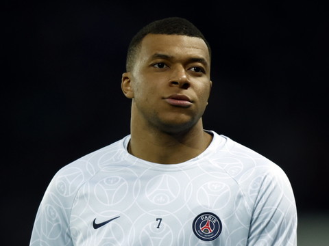 Mbappé voit son avenir au PSG et rêve des JO 2024