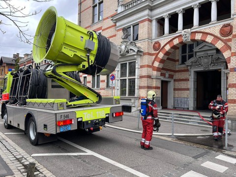Les pompiers évacuent 286 personnes d'une école à Zurich